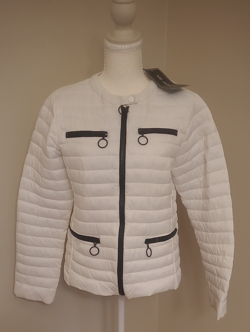 ME JANE White Puffer Jacket. M. NWT!